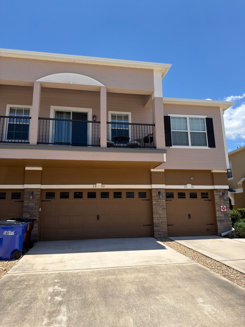St. Cloud Townhome: 2305 BETSY ROSS LANE