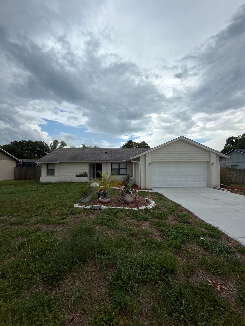 Windermere House: 9142 Sabal Palm Circle