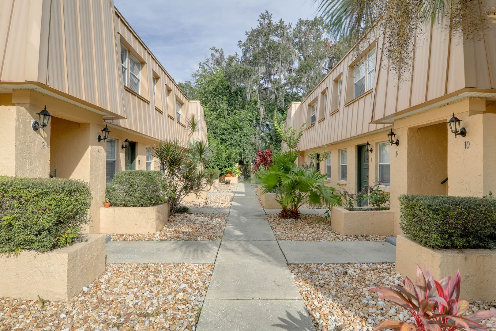 Orlando Apartment: 2605 E Central Blvd