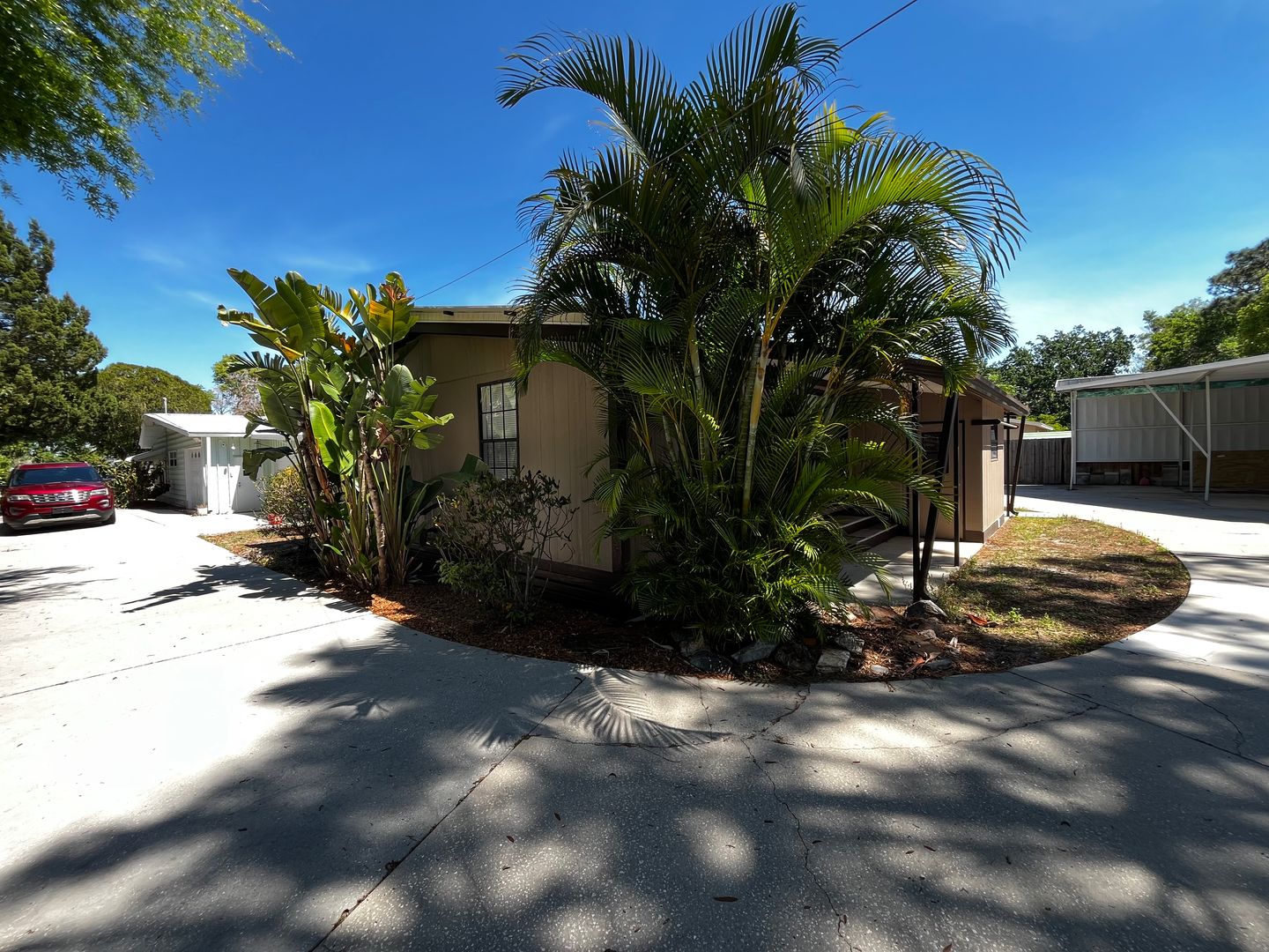 Winter Park House: 7004-B Mills Rd
