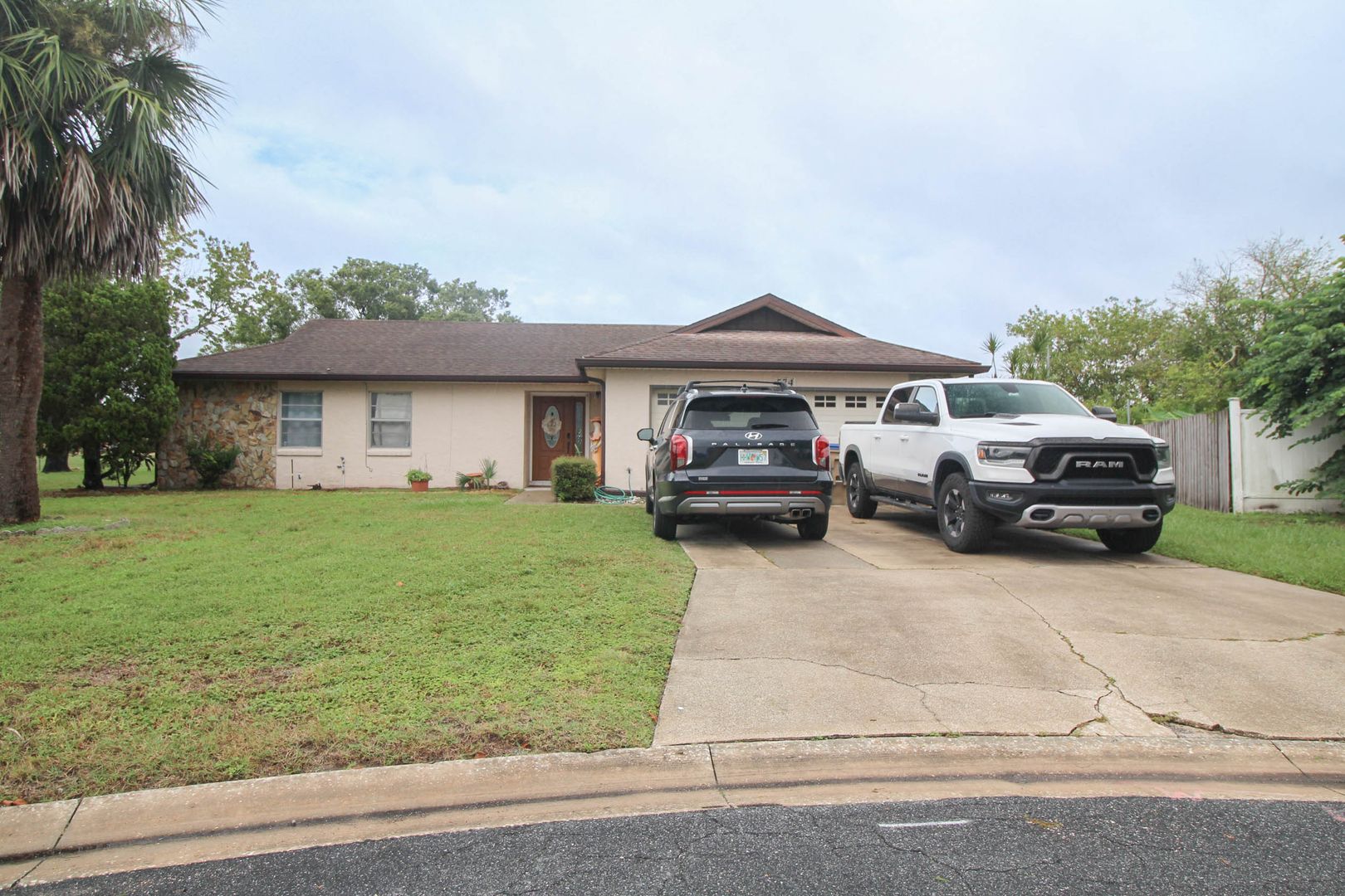 Kissimmee House: 574 Bitterwood Ct.