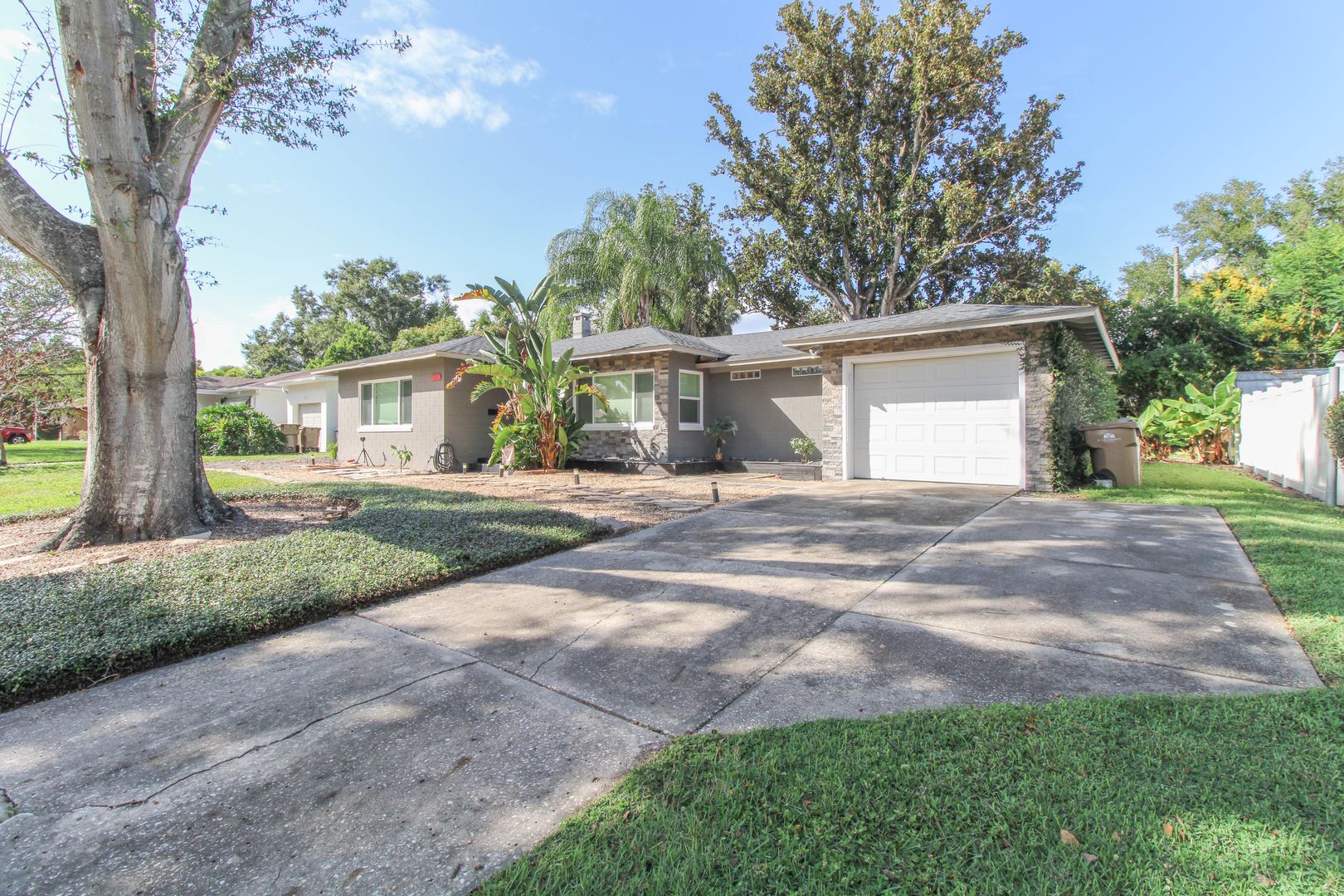Mount Dora House: 2119 Southland Road
