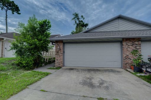 370 SPRINGDALE DR – photo 1