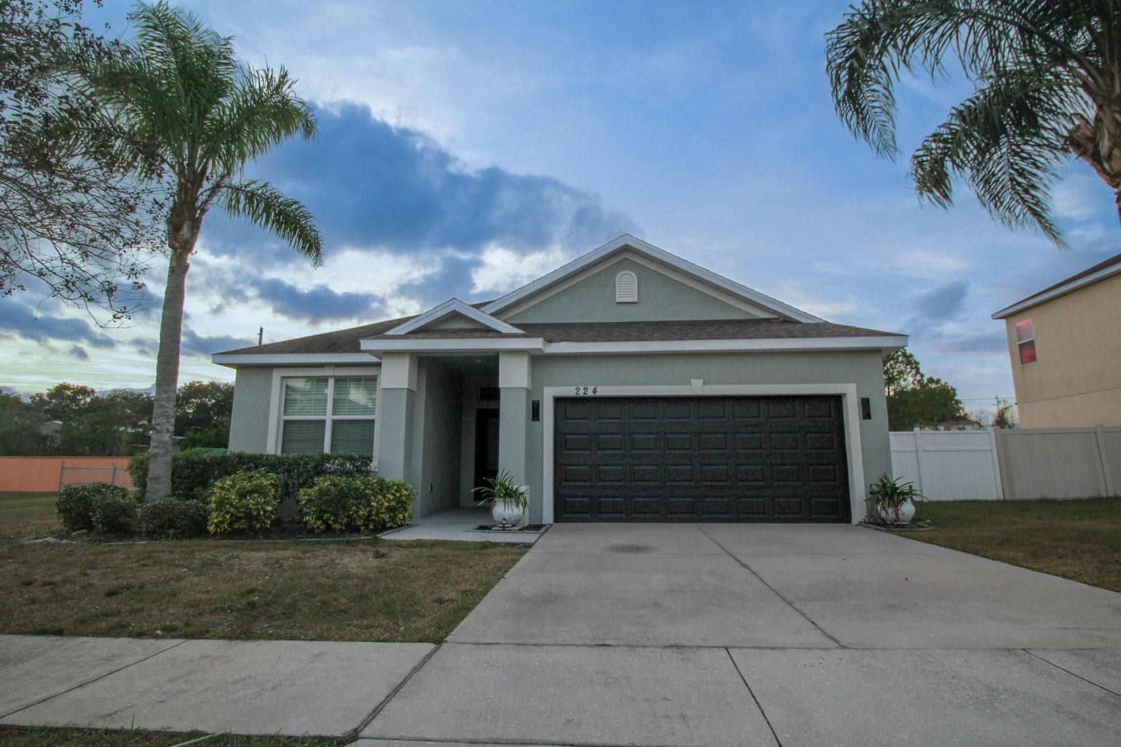 Davenport House: 224 Highland Meadows Avenue