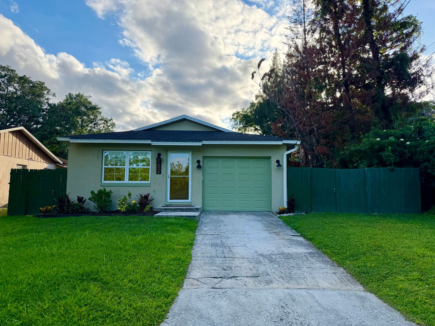 Orlando House: 1232 Sasoon Avenue