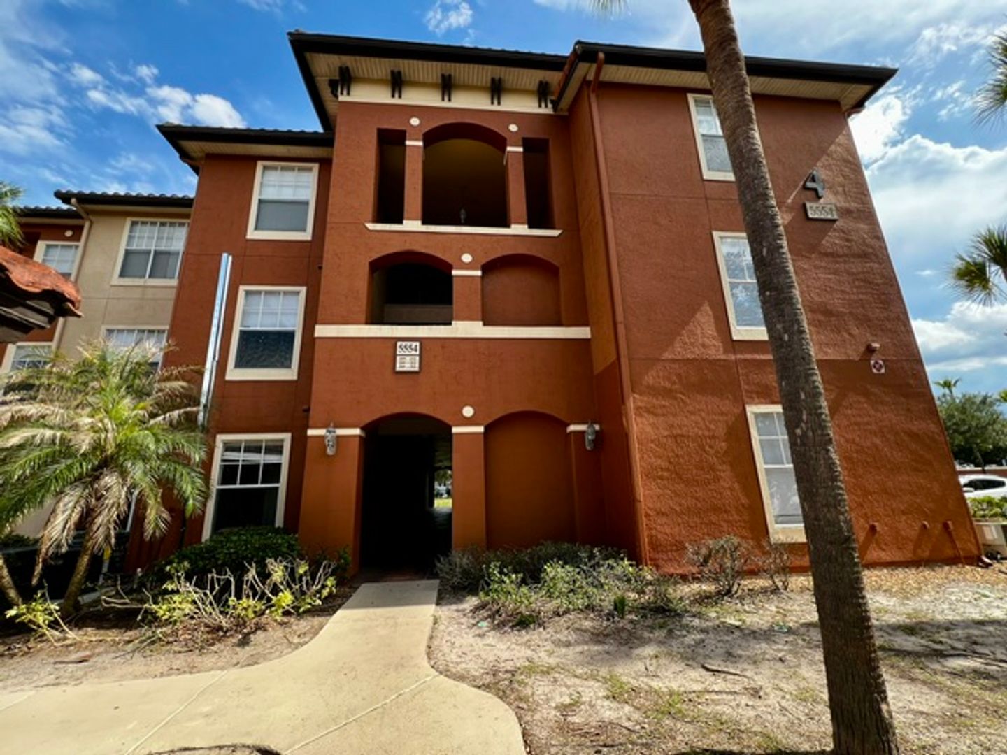 Orlando Condo: 5554 Metrowest Blvd. Bldg. 4 Unit 212