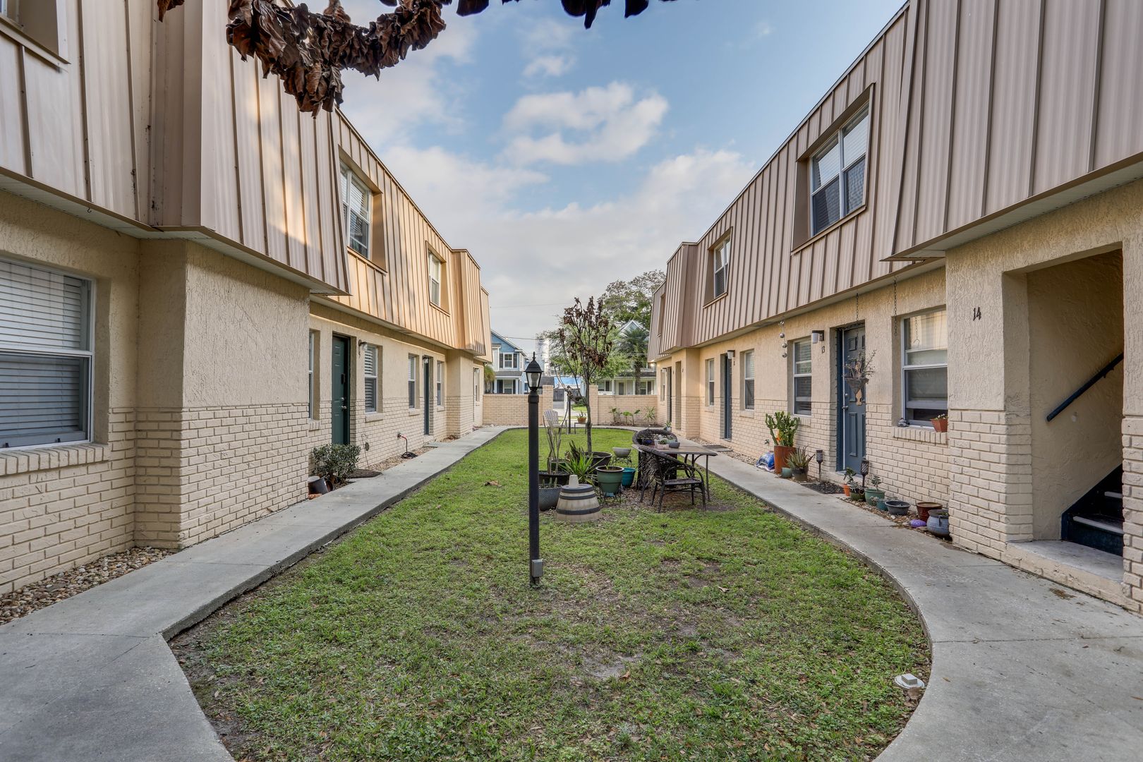 Orlando Apartment: 2500 E Jefferson St