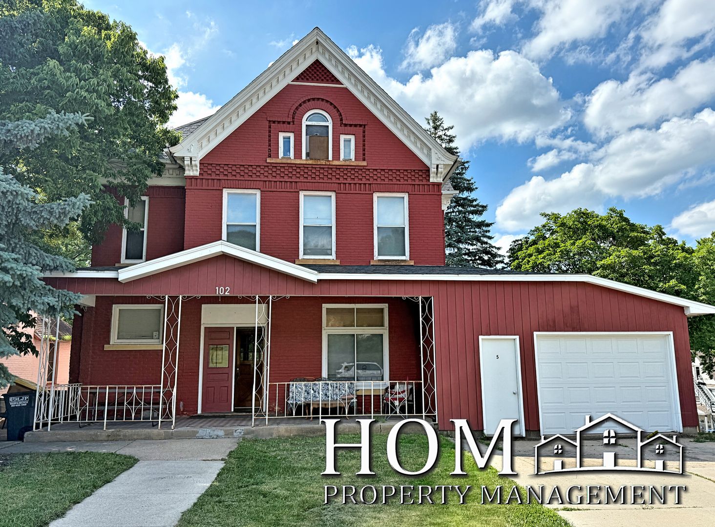 Mankato Apartment: 102 South 5th Street