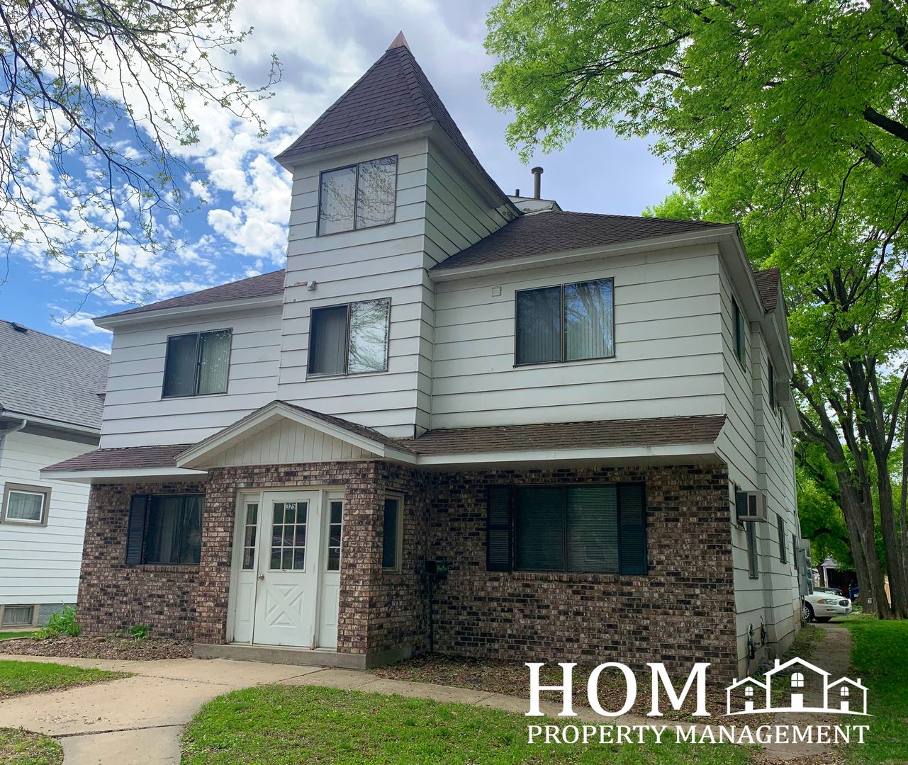 North Mankato Apartment: 325 Belgrade Avenue