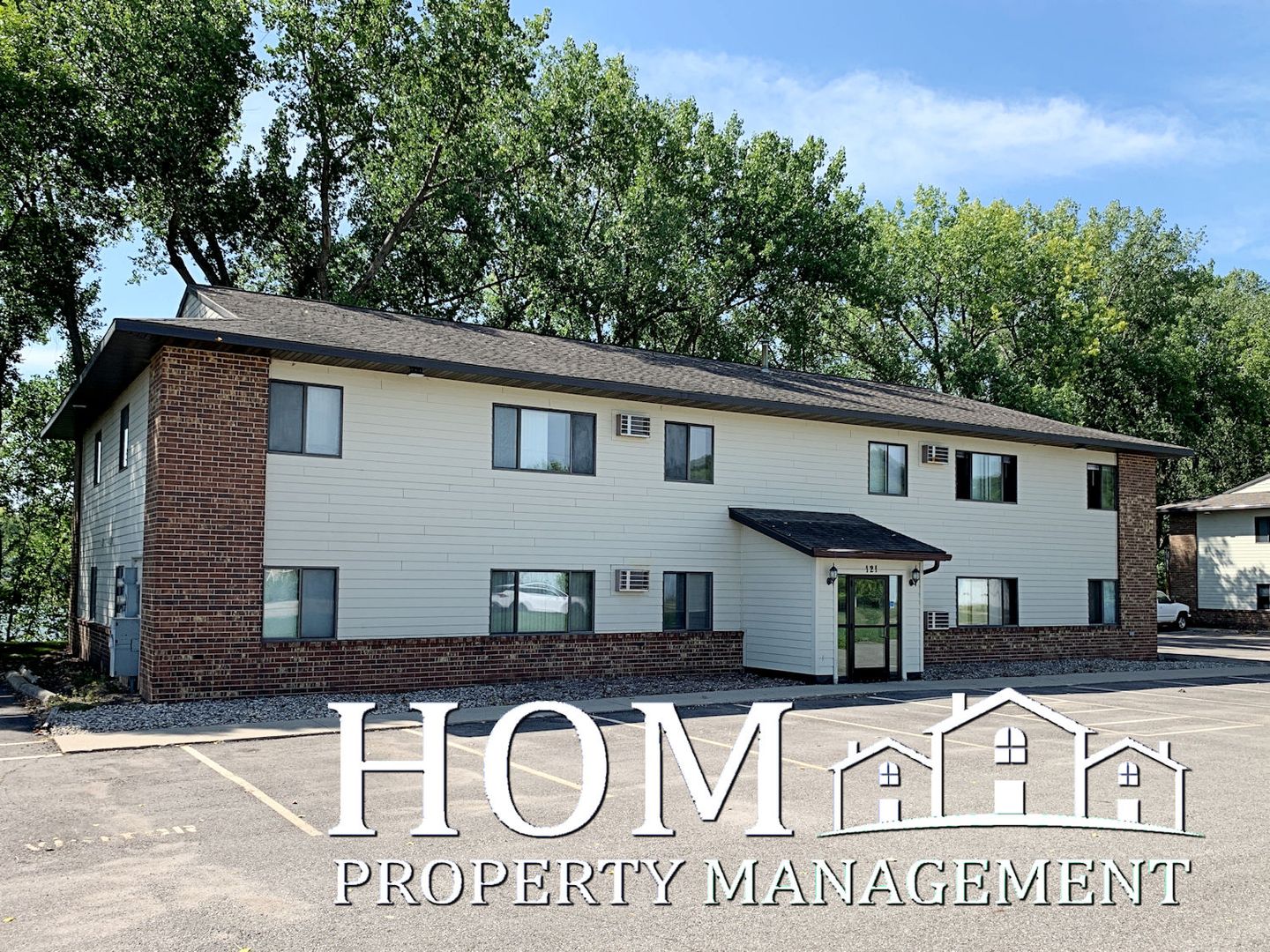 Mankato Apartment: 121 West Lind Street
