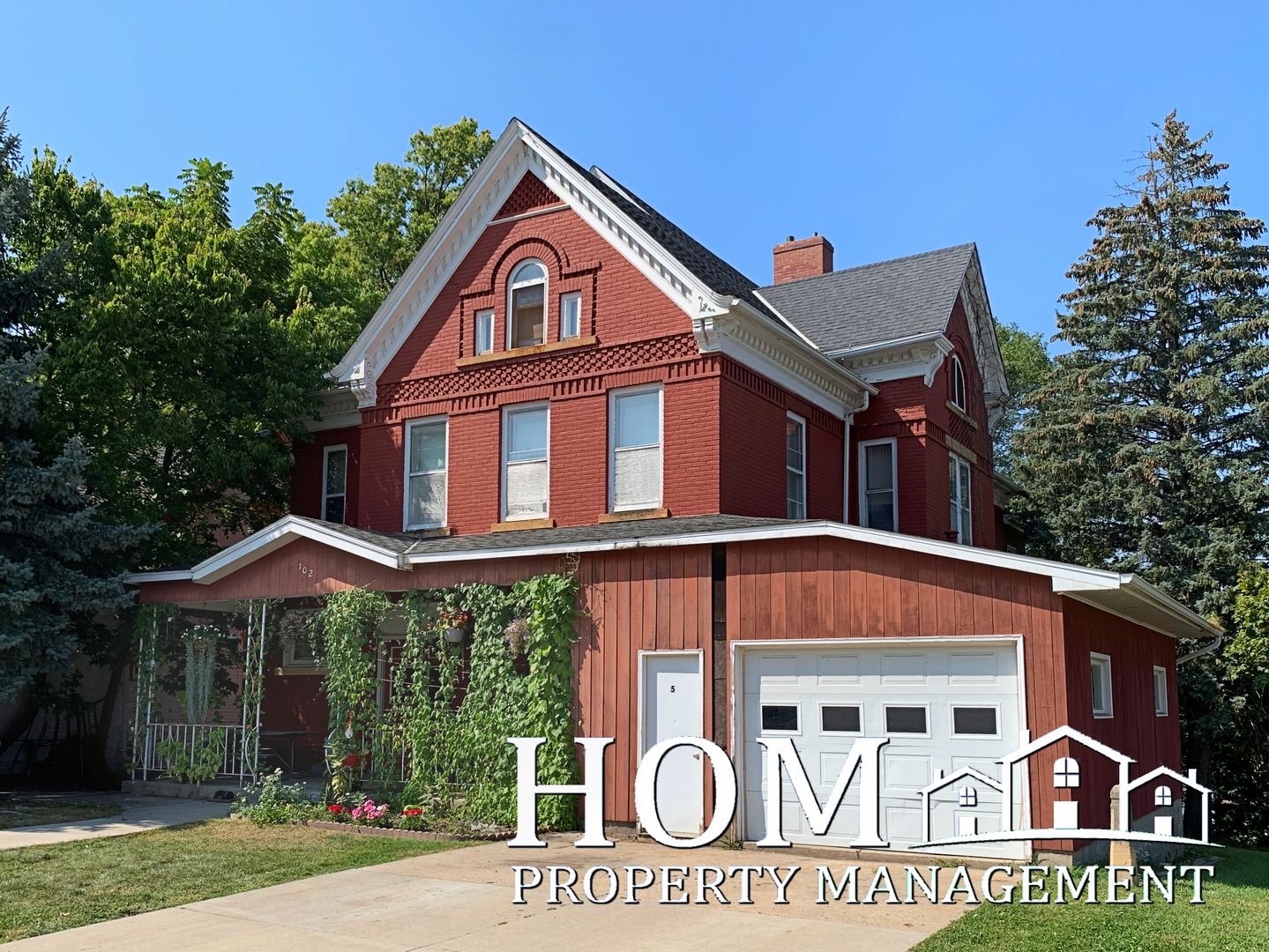 Mankato Apartment: 102 South 5th Street