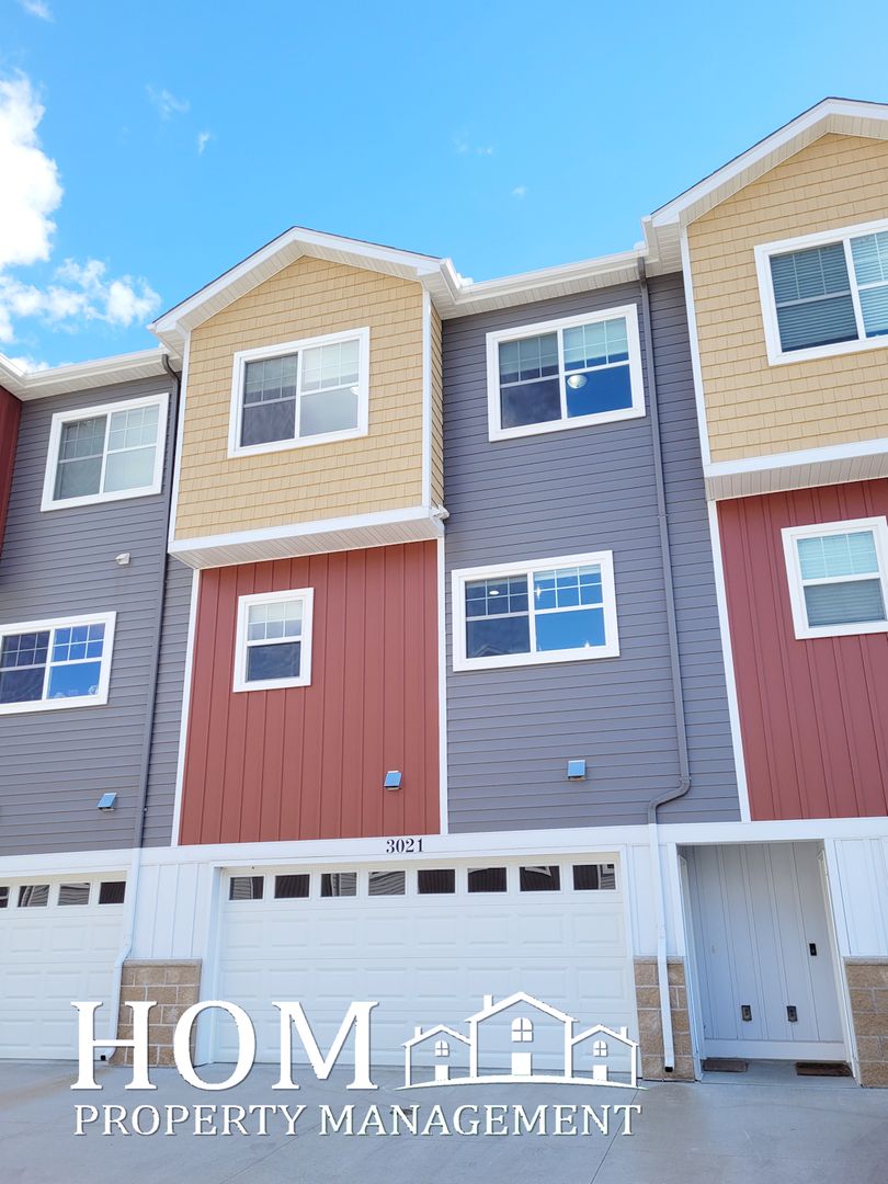 Mankato Townhome: 3021 Bluestem Trail