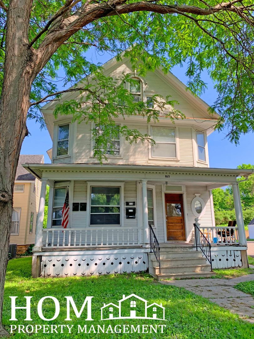 Mankato Apartment: 517 South Broad Street