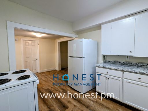 3 Bed apartment + Office in quiet wooded corner of downtown Augusta