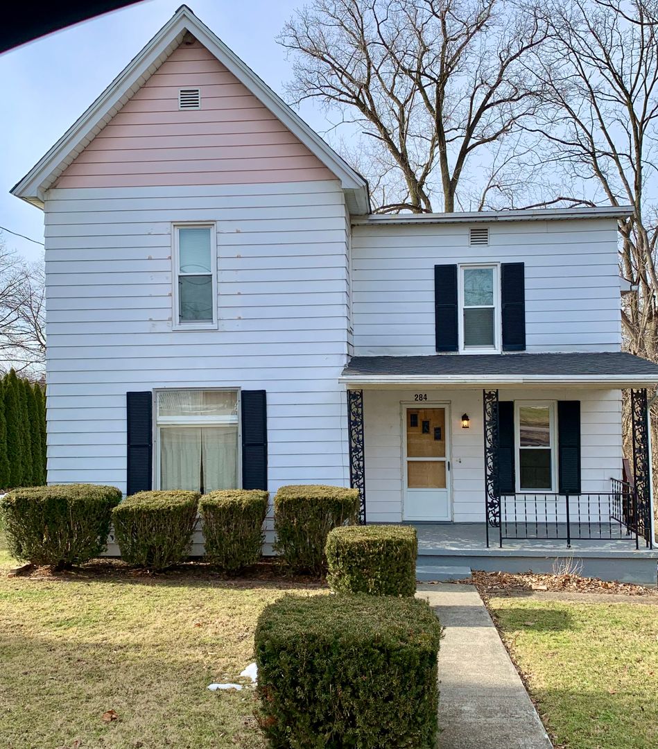 Tiffin Apartment: 284 Sycamore St.