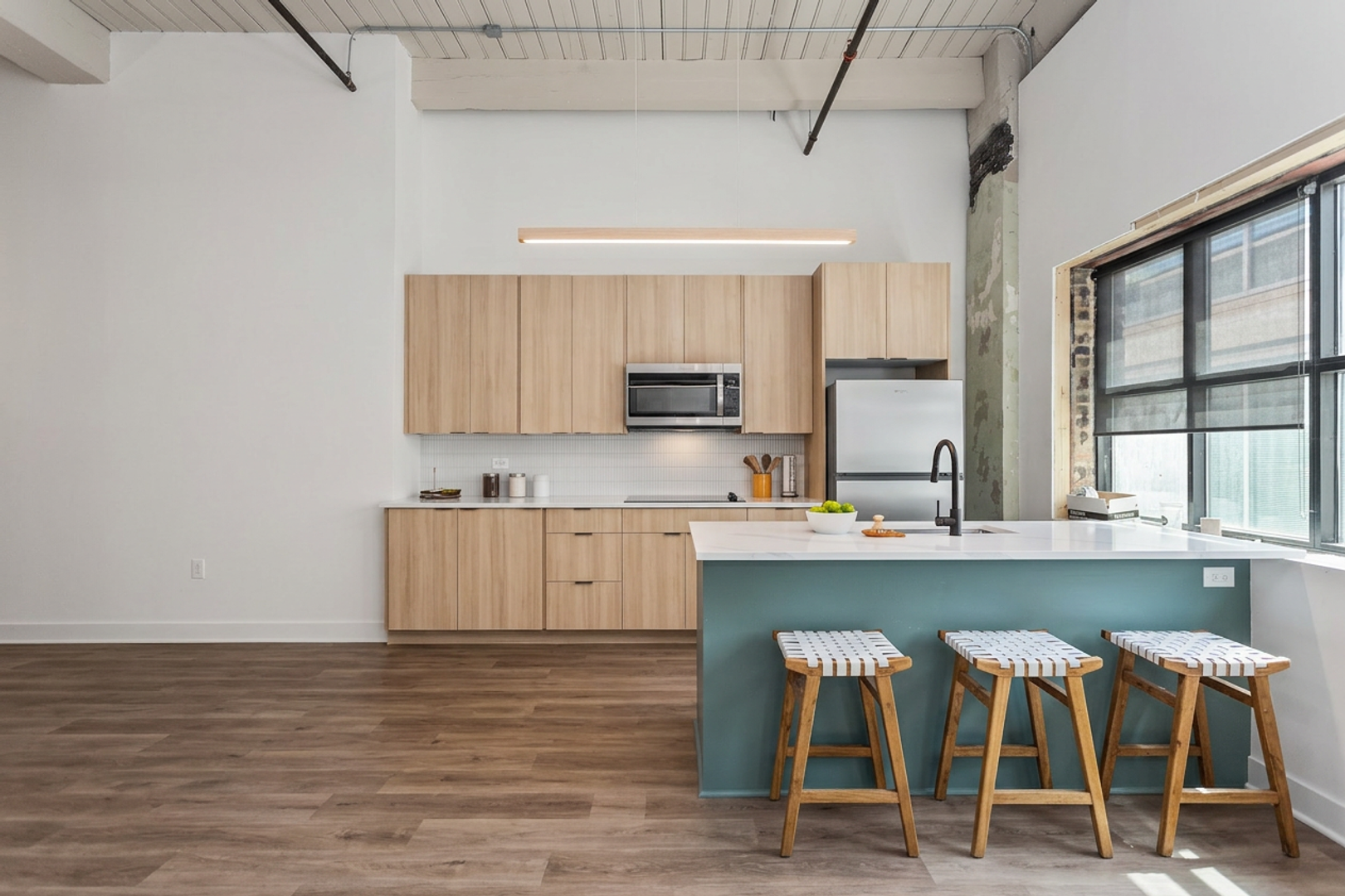 Chicago Apartment: 118 S Clinton St