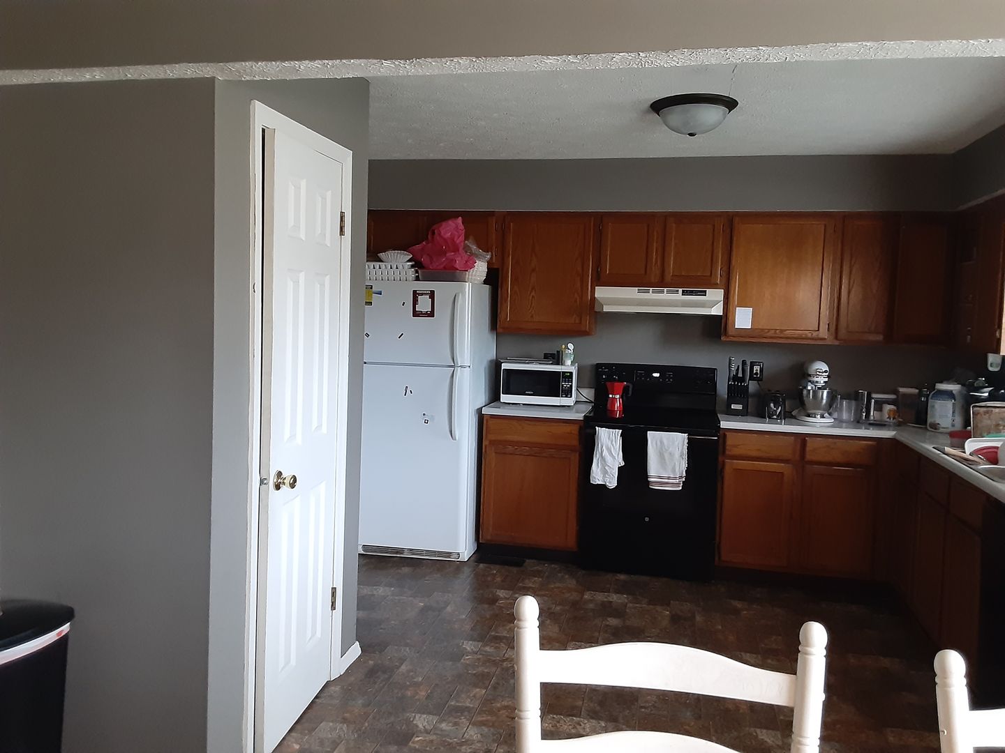 Bloomington House: 402 Northlane Dr