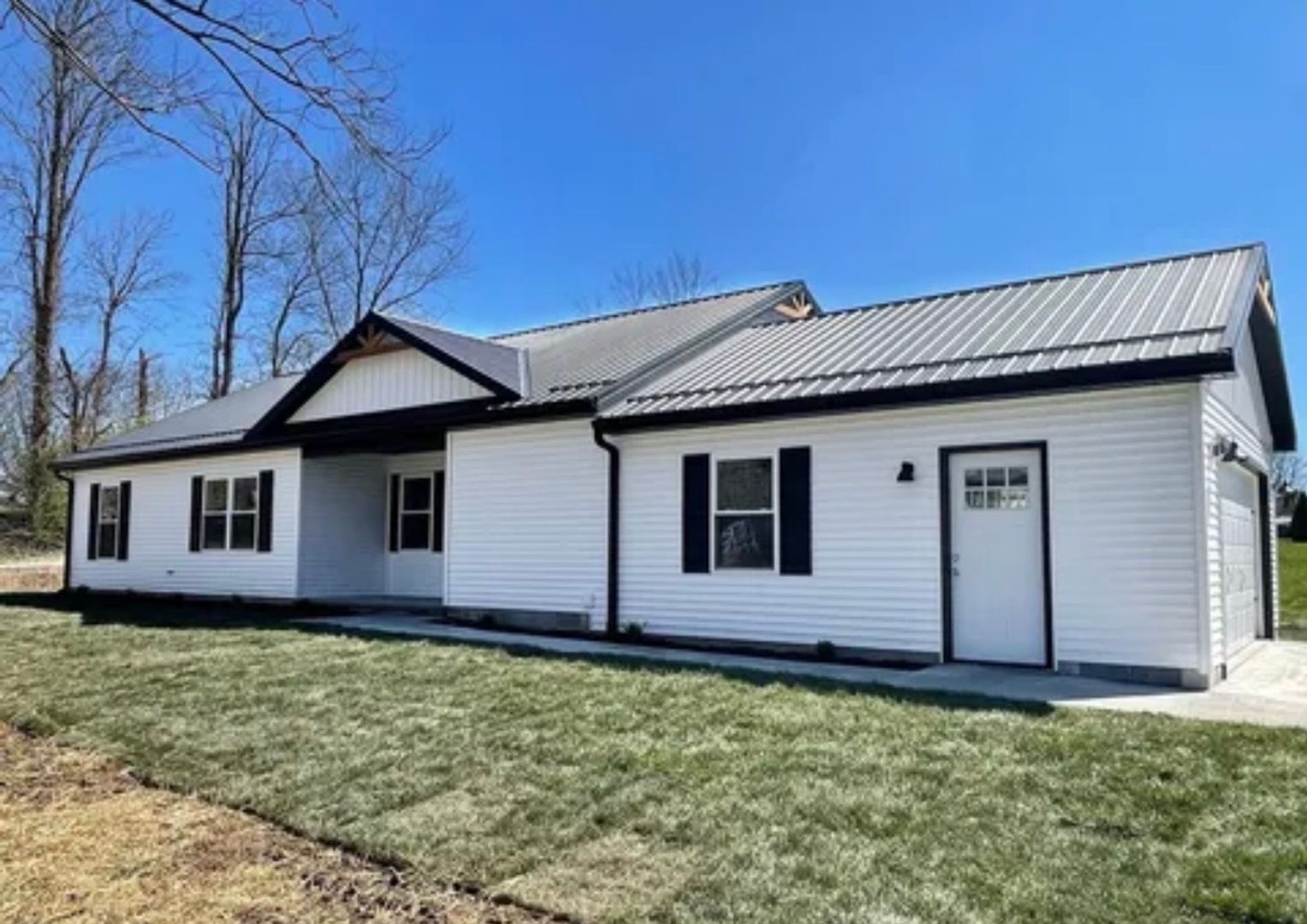 Bloomington House: 788 N Oolitic Road