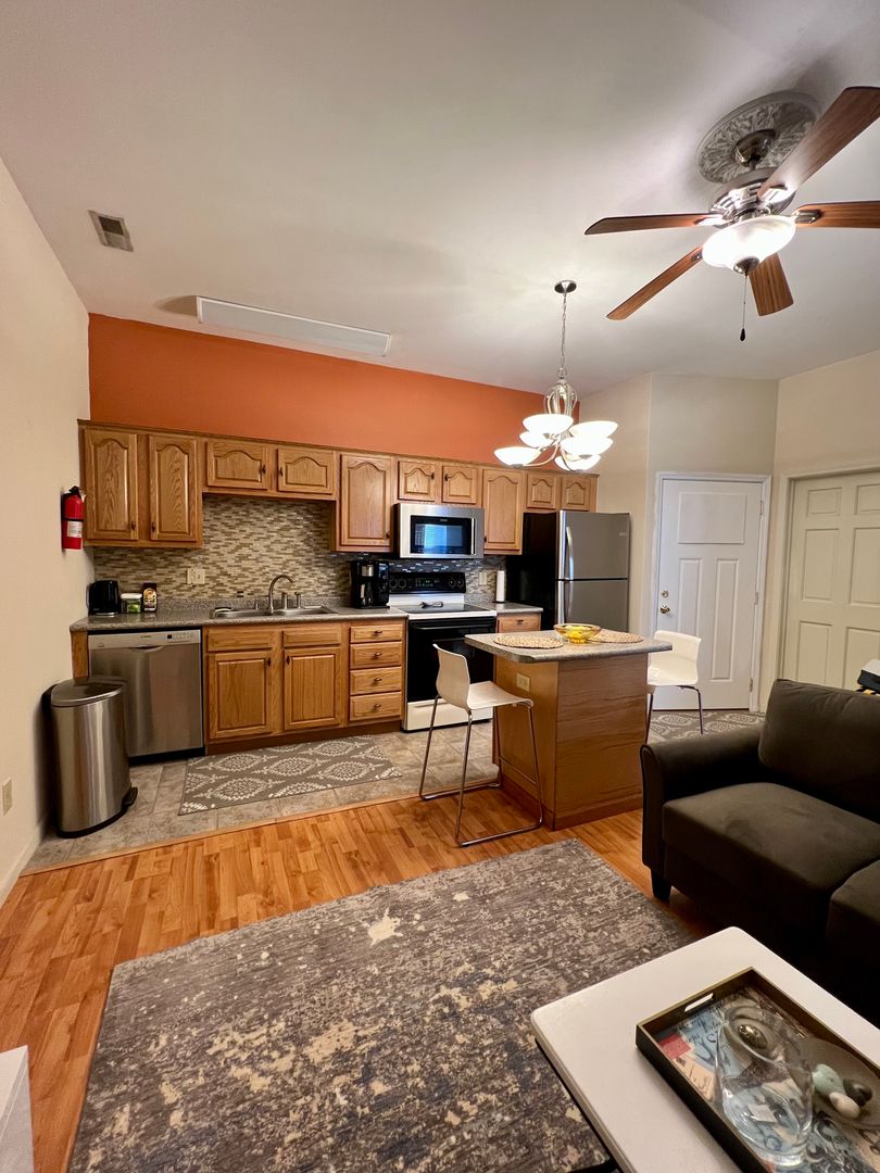 Bloomington House: 110 1/2 6th St.