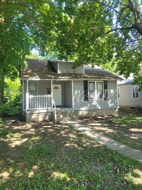 Renovated 2 bed 1 bath in Indy! – photo 1