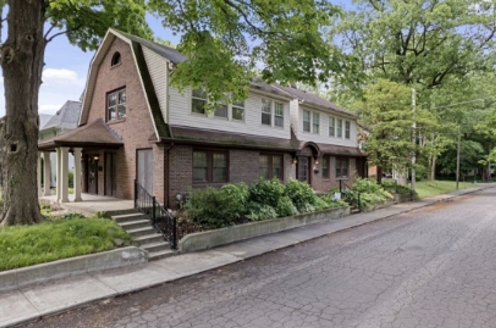 Indianapolis Apartment: 4652 North Kenwood Avenue Indianapolis, IN 46208