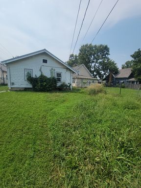 Charming 1-Bedroom Home in Indianapolis – photo 1