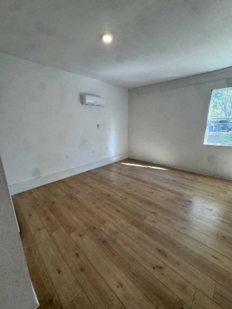 Indianapolis Apartment: 1466 S Worth Ave
