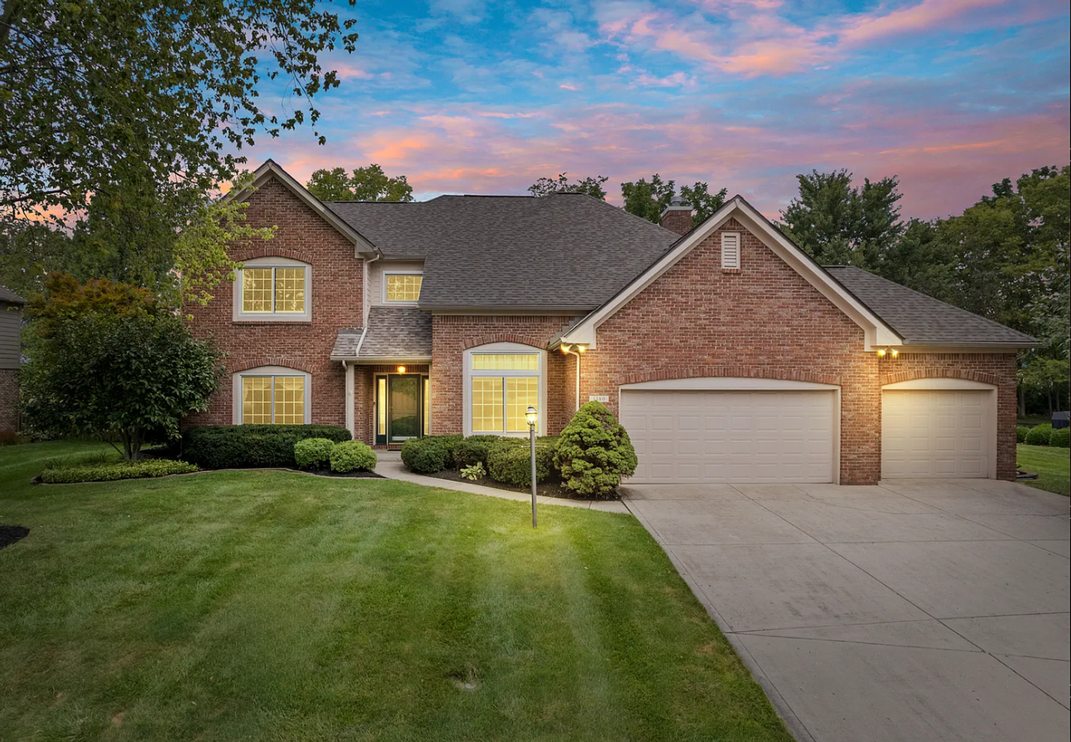 Carmel House: 1380 Worchester Dr