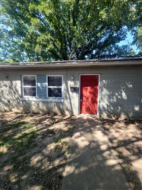Amazing 2 bed 1 bath Unit! – photo 1
