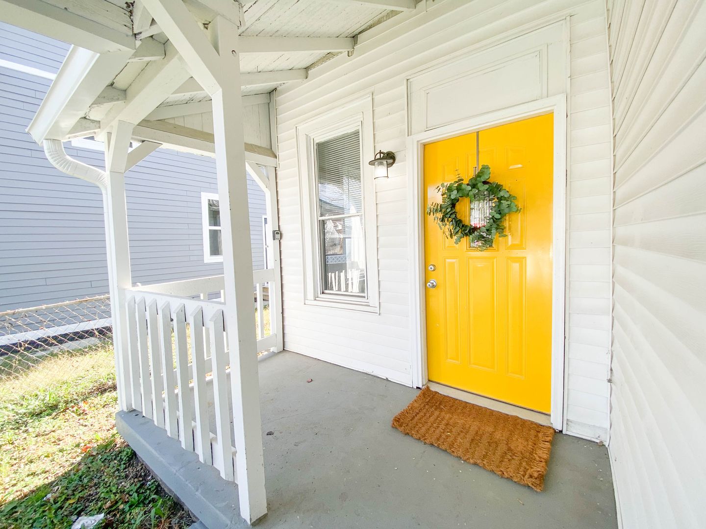 Indianapolis House: 1551 English