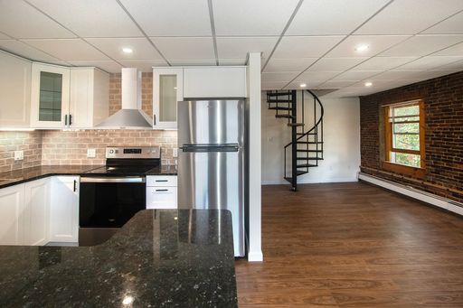2 Bedroom Unit Located in Downtown Dover! – photo 1