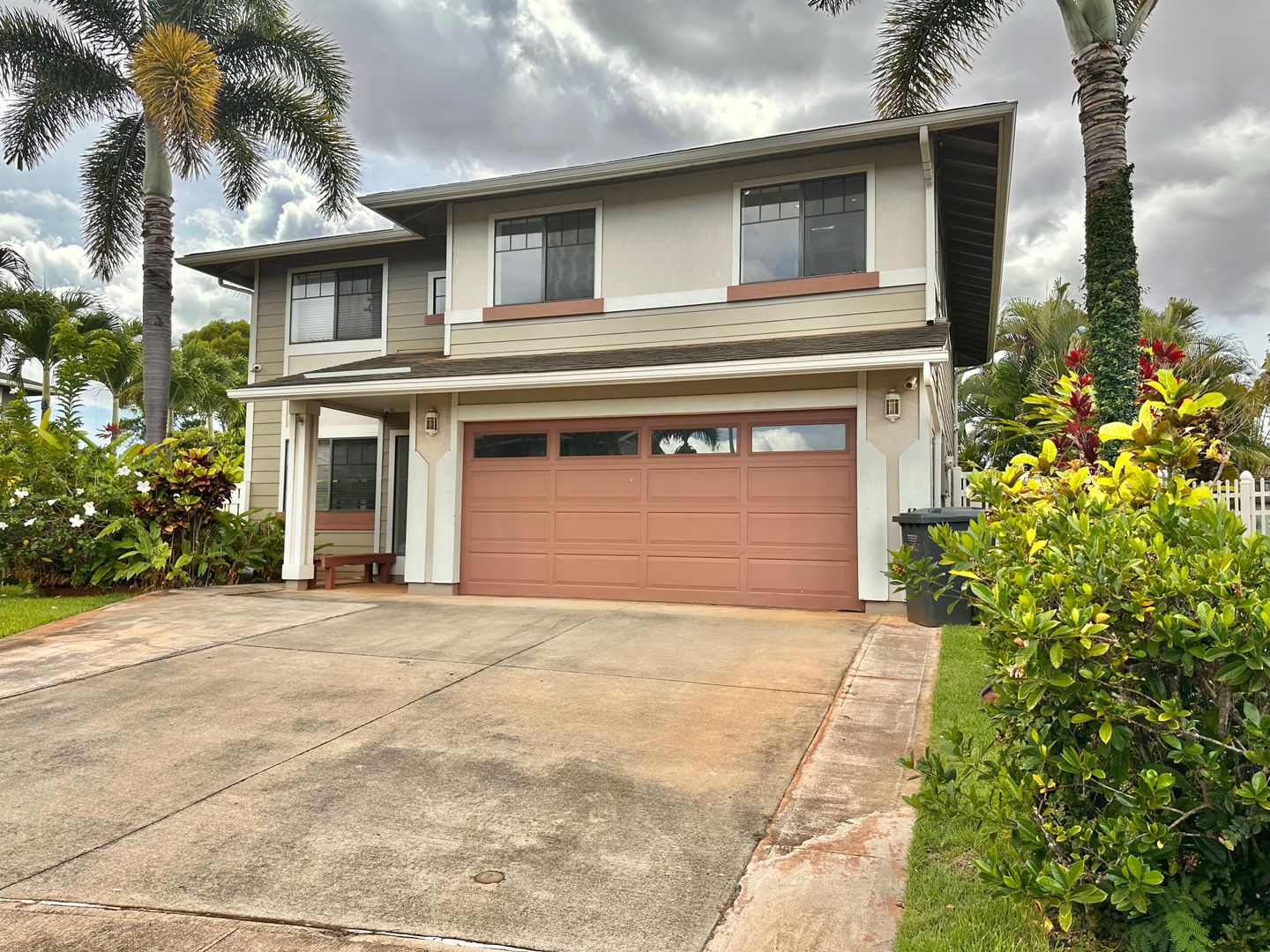 Waipahu House: 94-1052 Halepili St.