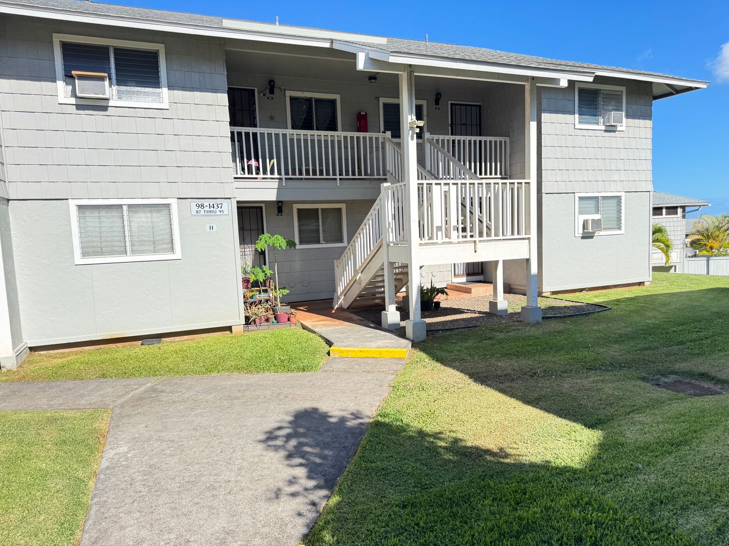 Pearl City Condo: 98-1437 Kamahao St., #95