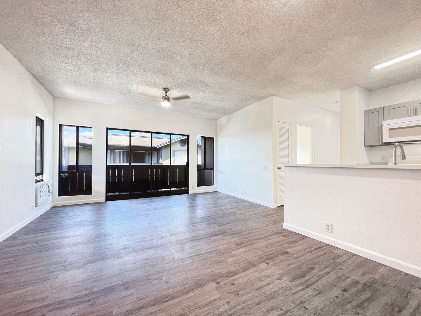 Ewa Beach Condo: 91-238 Hanapouli Circle, 27 -I