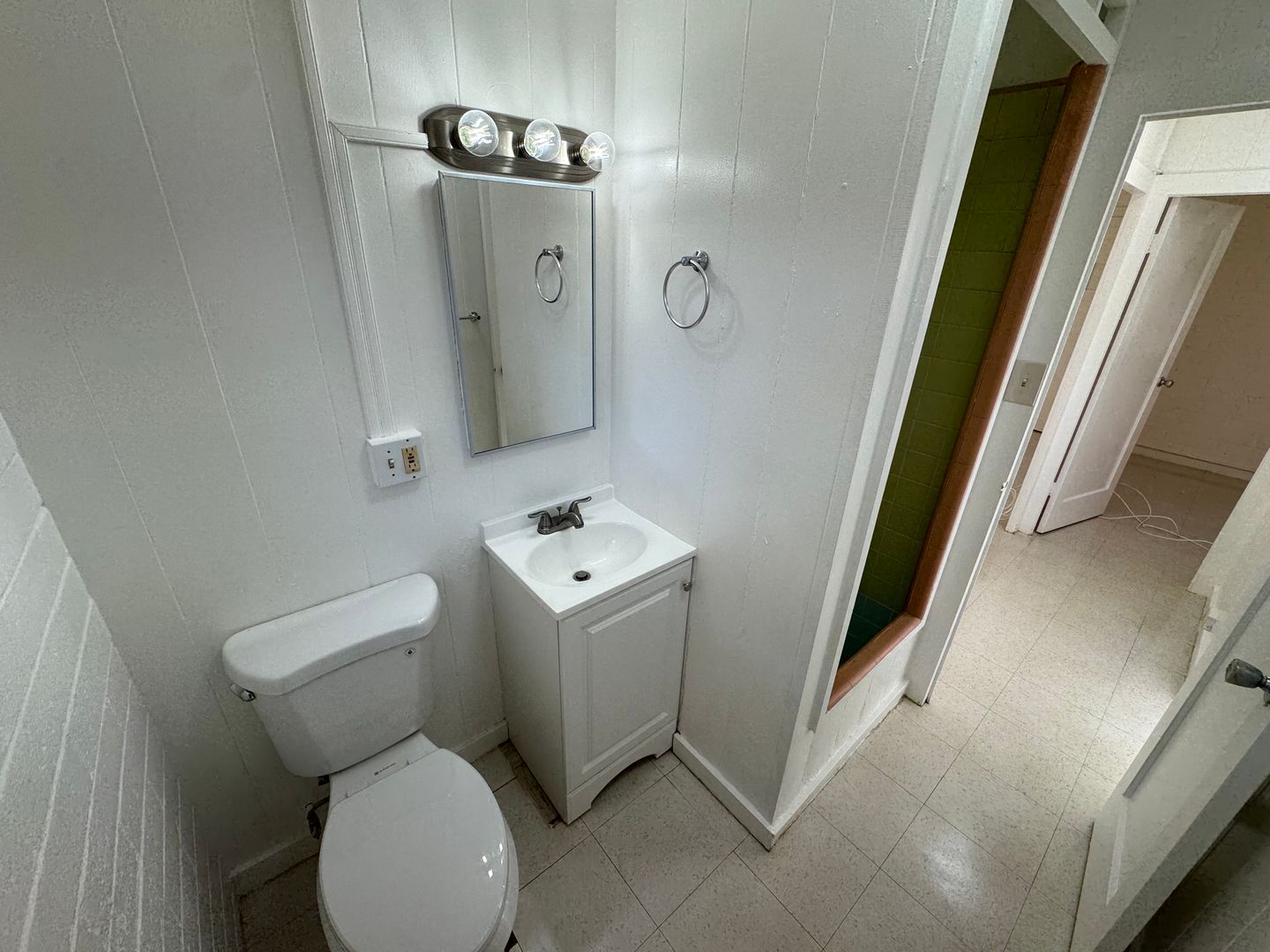 Honolulu Apartment: 1445 Pensacola Street