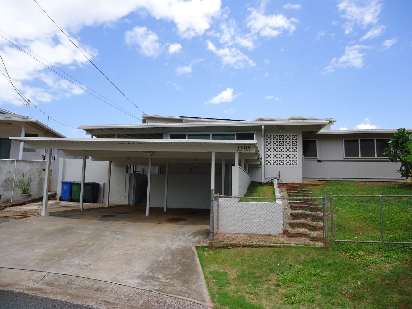 Pearl City House: 1595 Hoomoana Pl.