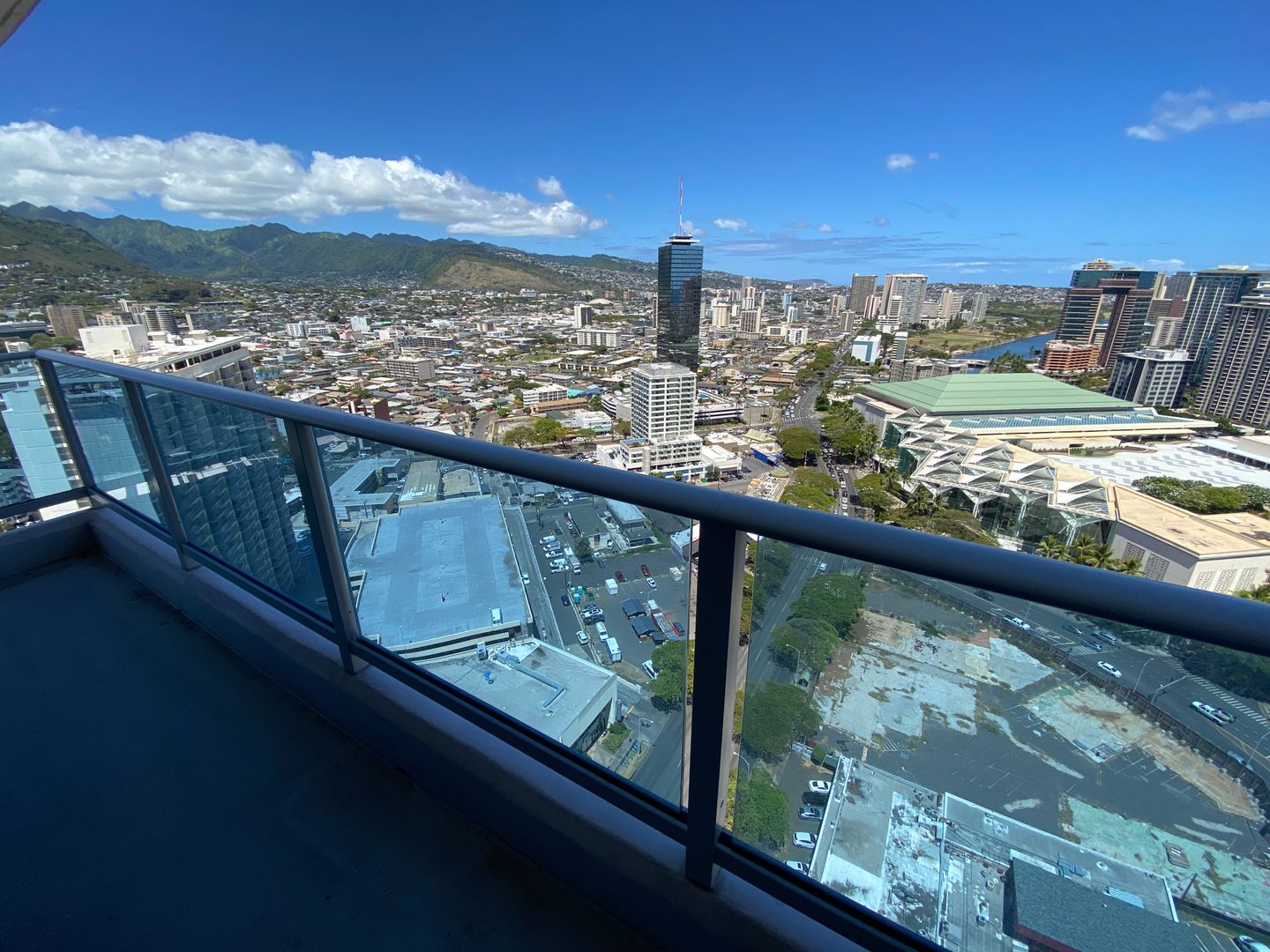 Honolulu House: 1631 Kapiolani Blvd. Apt. 3206
