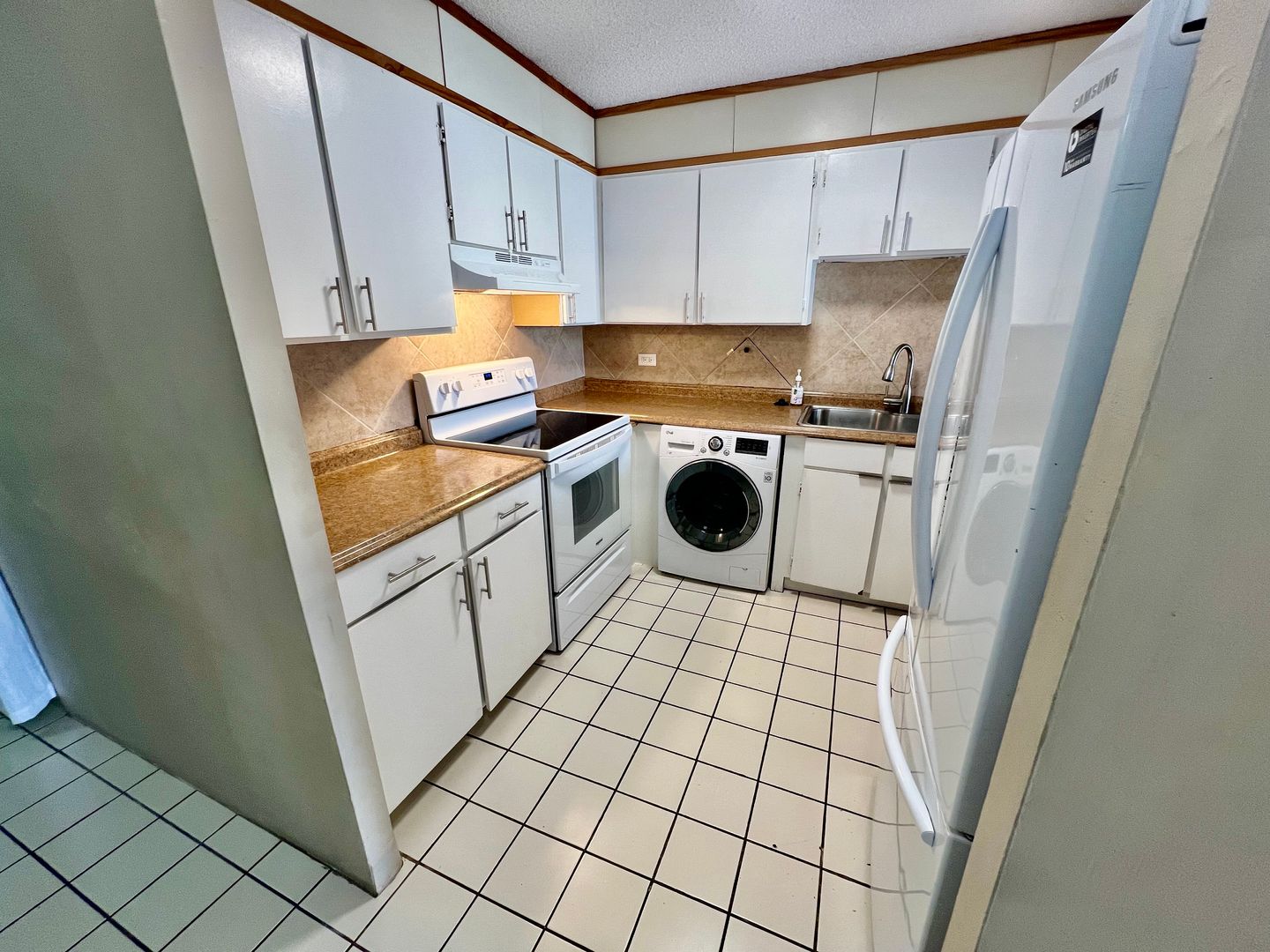 Honolulu Condo: 2575 Kuhio Ave., #802