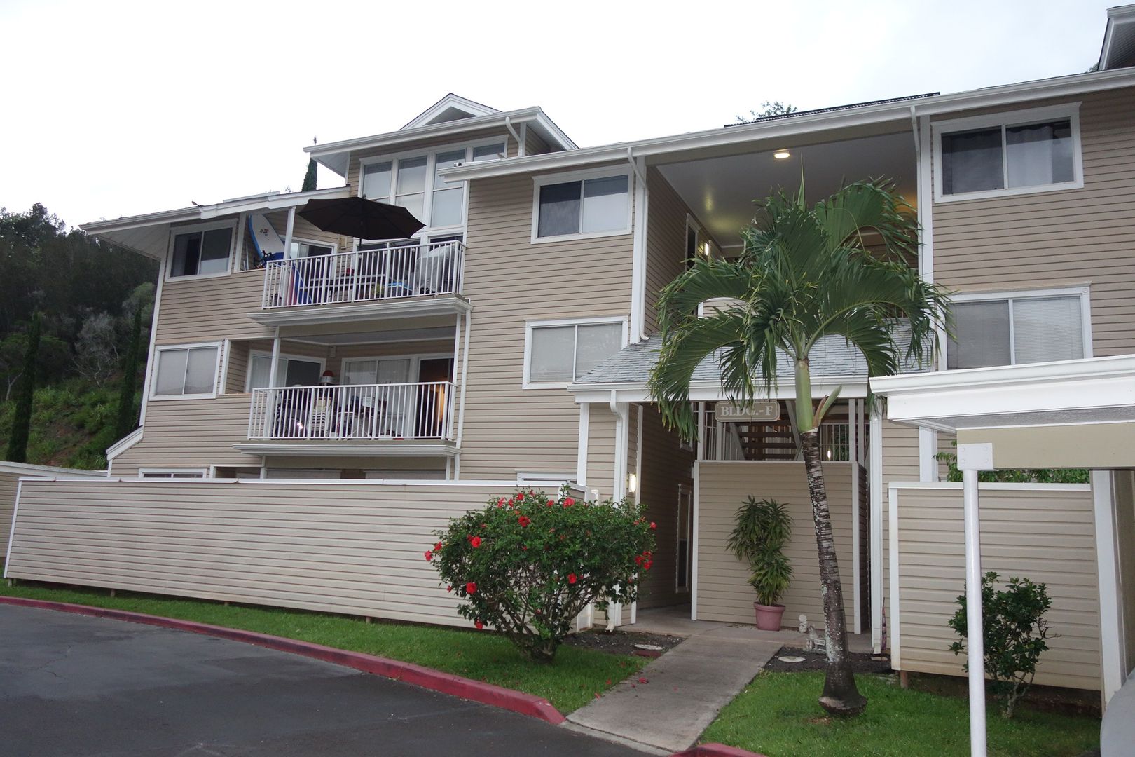 MILILANI House: 95-270 WAIKALANI DR #F-104