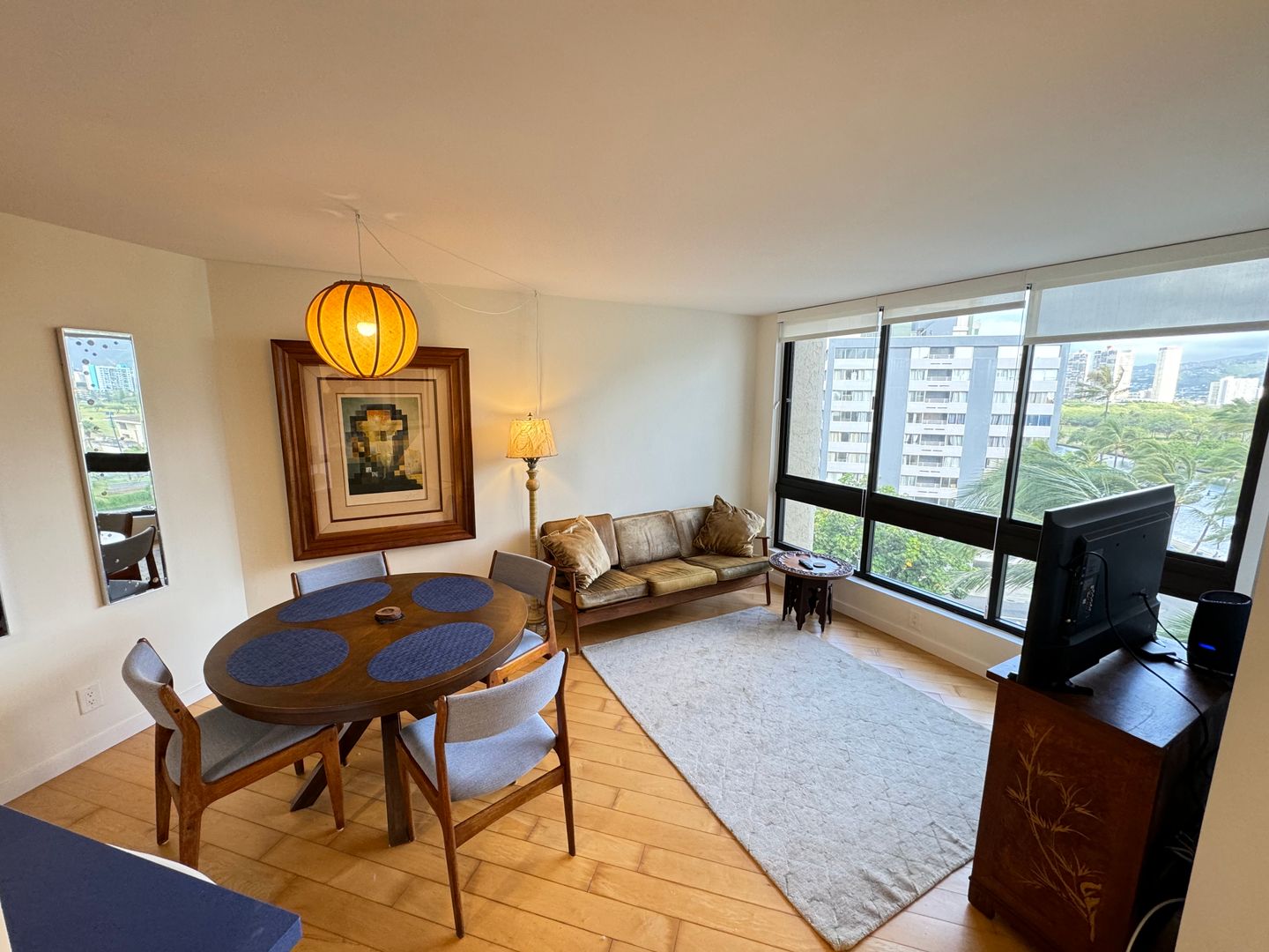 Honolulu House: 300 Wai Nani Way, Unit #814