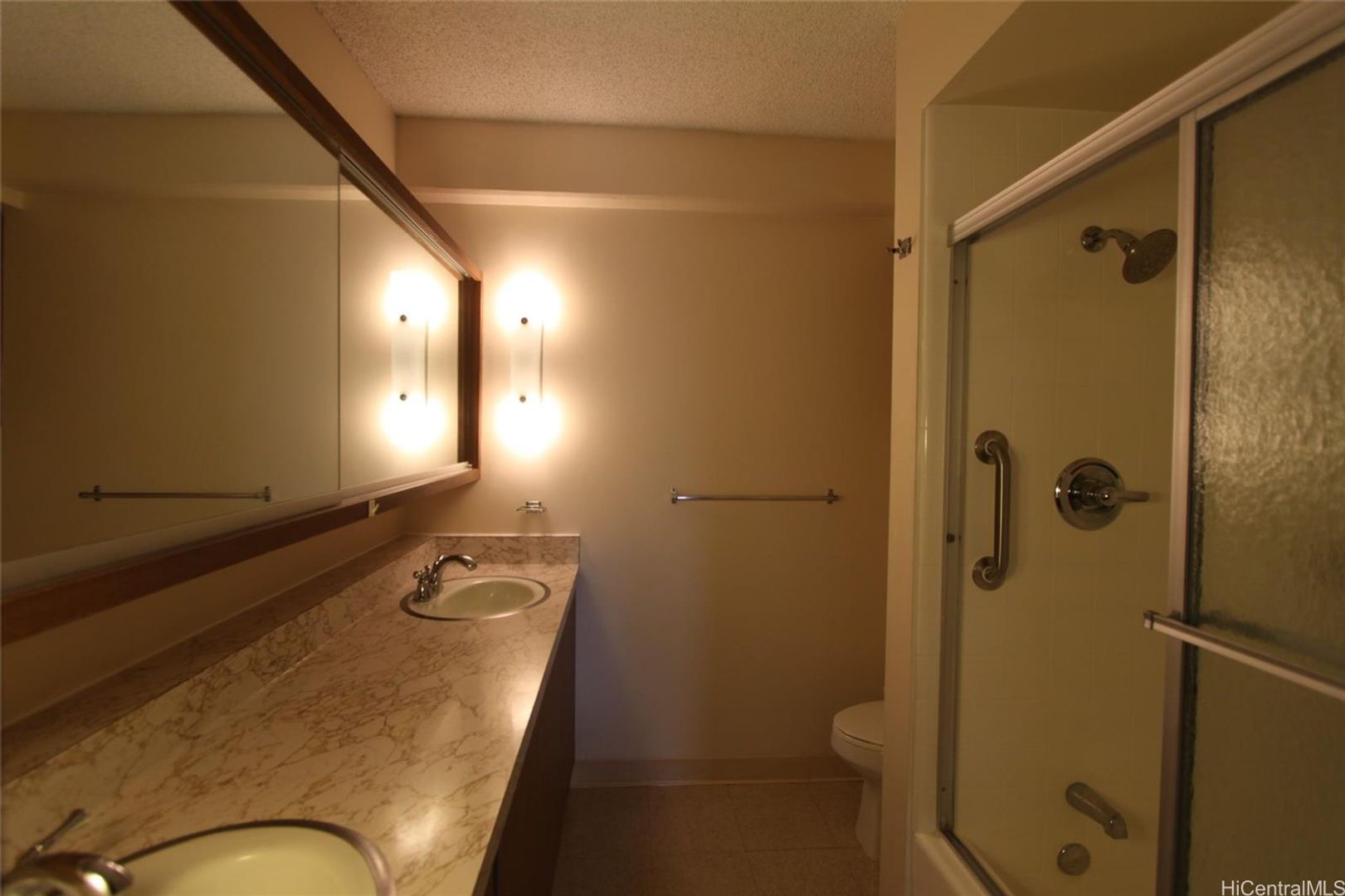 Honolulu Condo: 1655 Makaloa St. #608