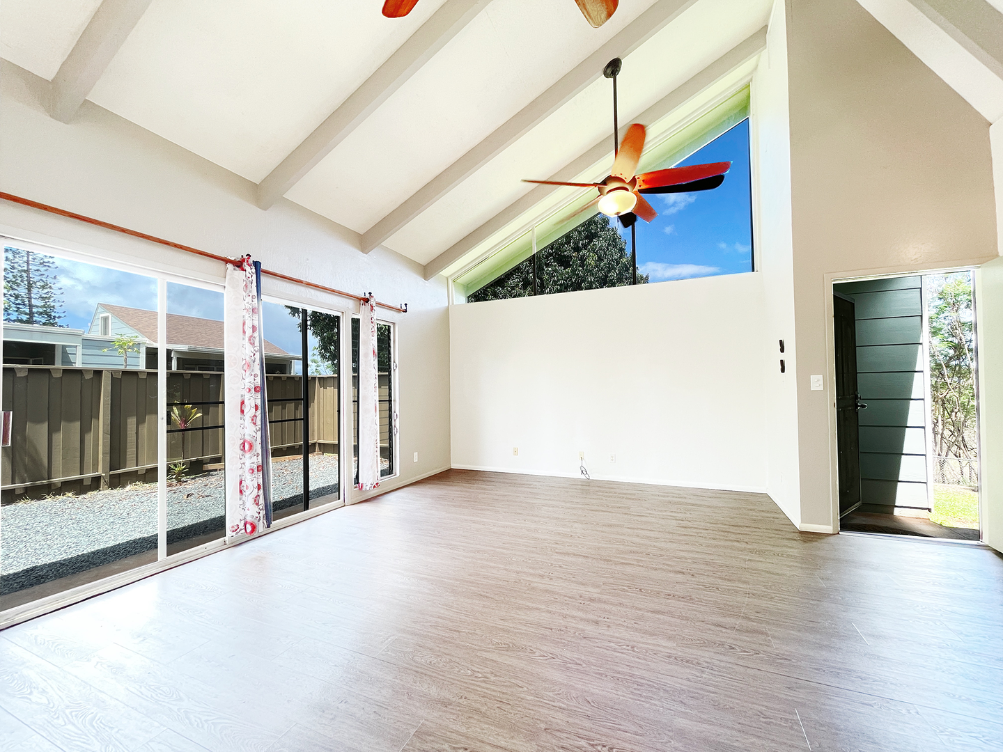 Mililani Townhome: 94-429 Lanikuhana Pl., #1108