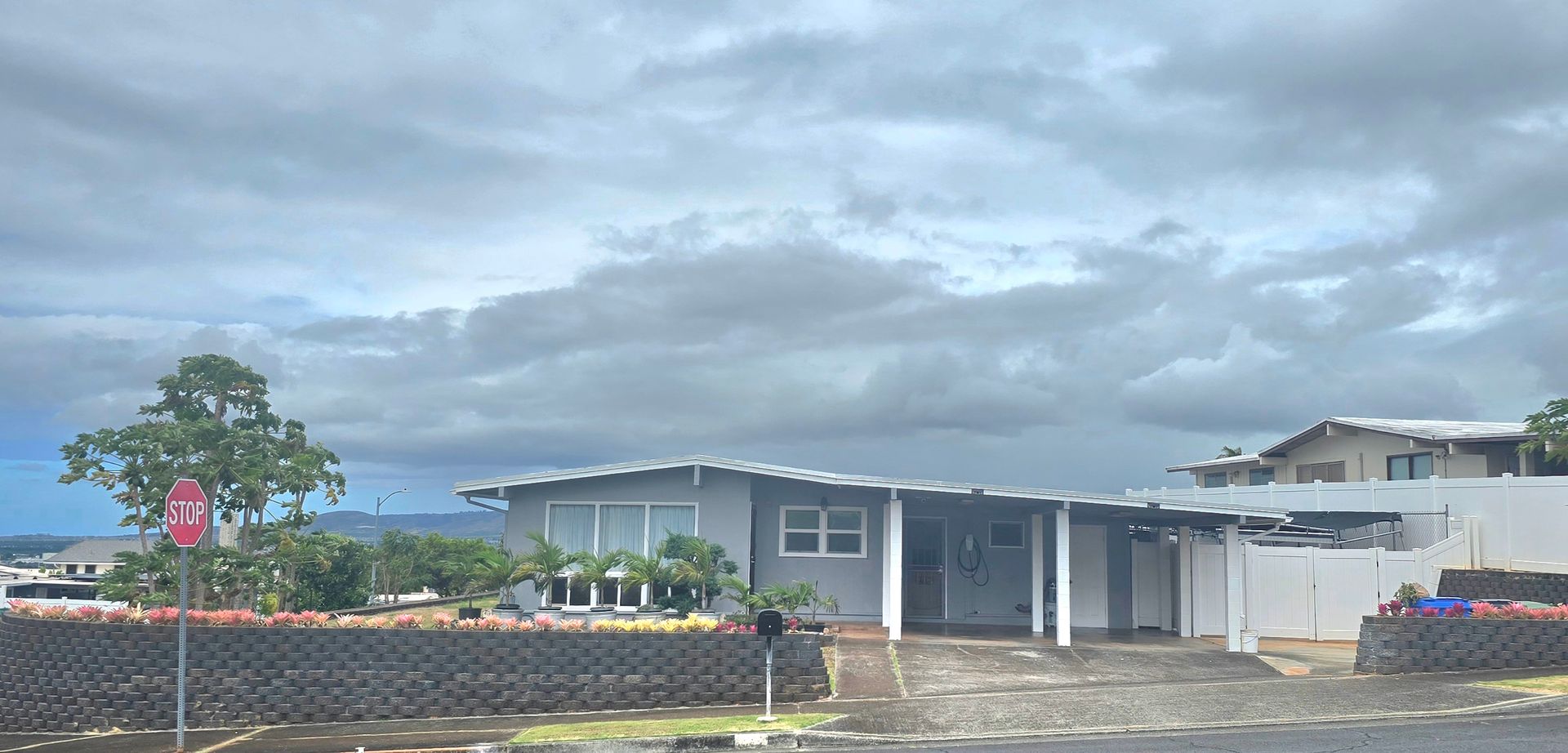 Pearl City House: 1952 Hookahua St