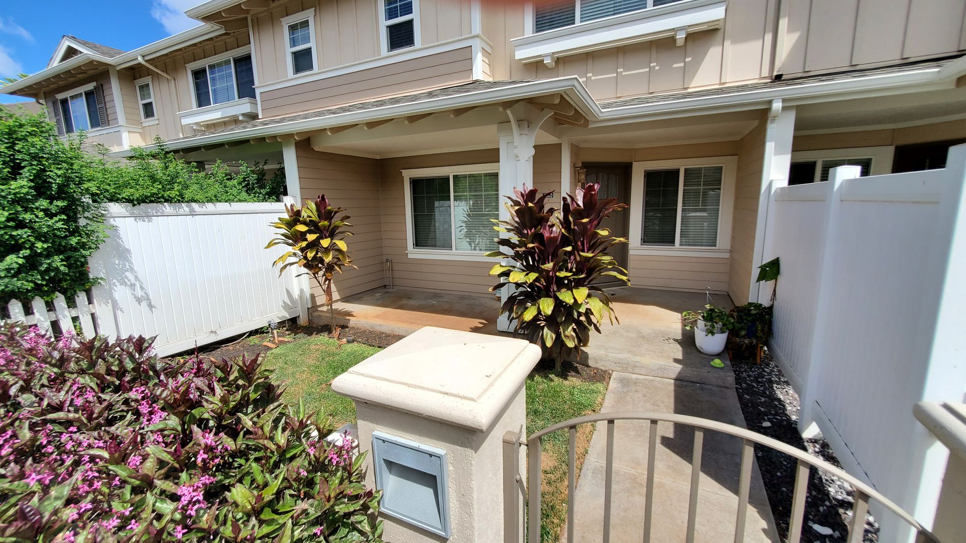 Ewa Beach Townhome: 91-2033 KAIOLI ST