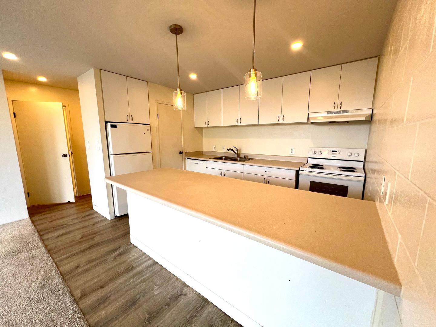Honolulu Condo: 1687 Pensacola Street, #505