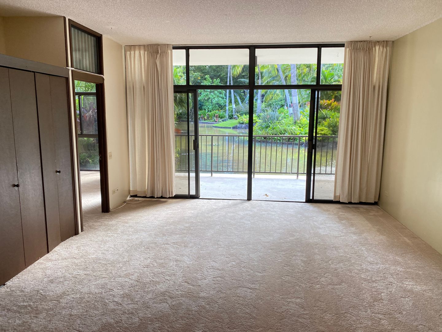 Kailua House: 1020 Aoloa Place, #107A