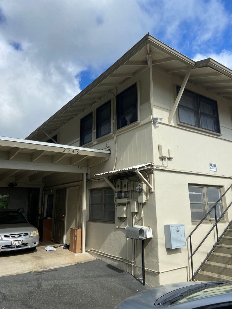 Honolulu Apartment: 2746 Rooke Ave.