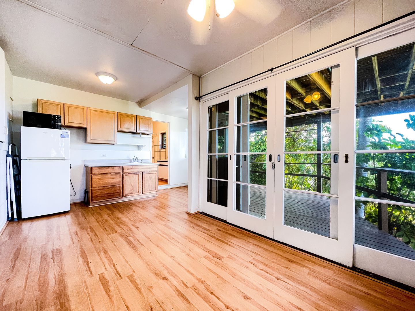 Honolulu Apartment: 1531 Bertram St.