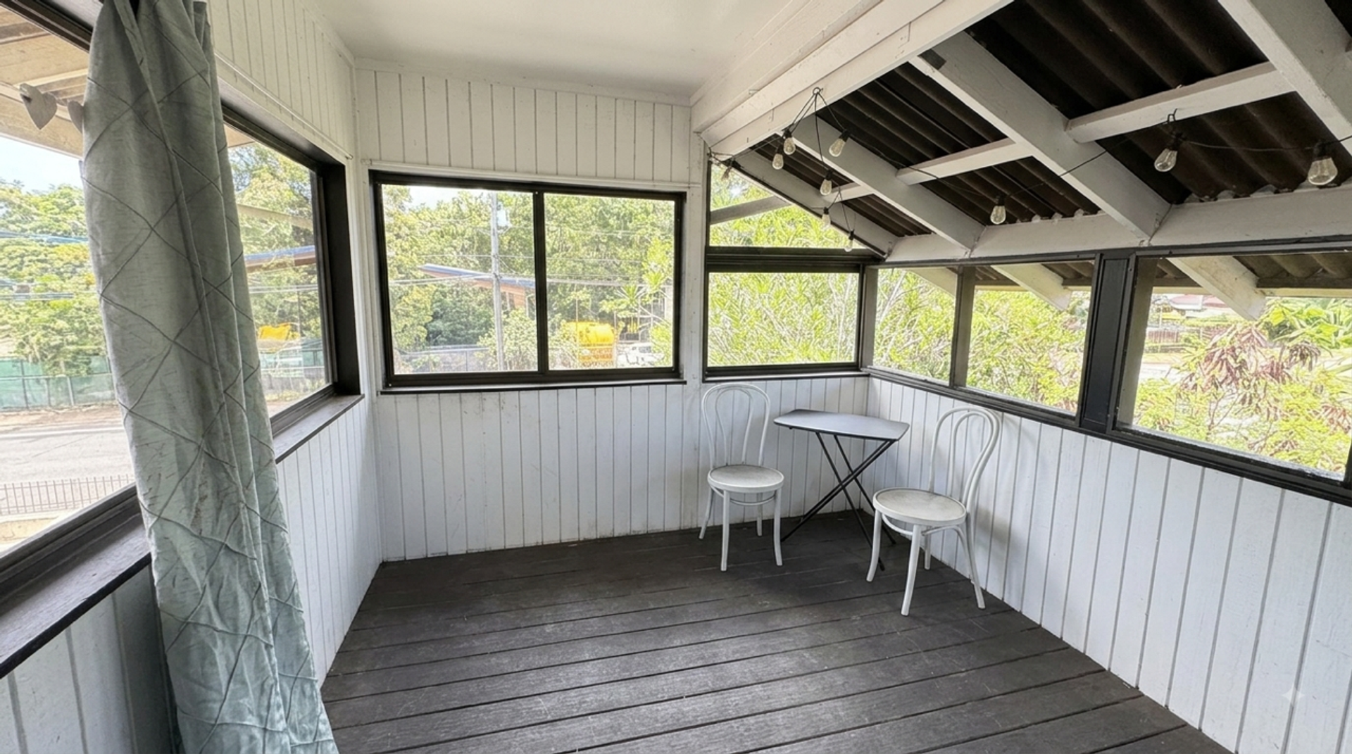 Wahiawa Apartment: 3 Kaalalo Pl. - 1 Bedroom (Upstairs)