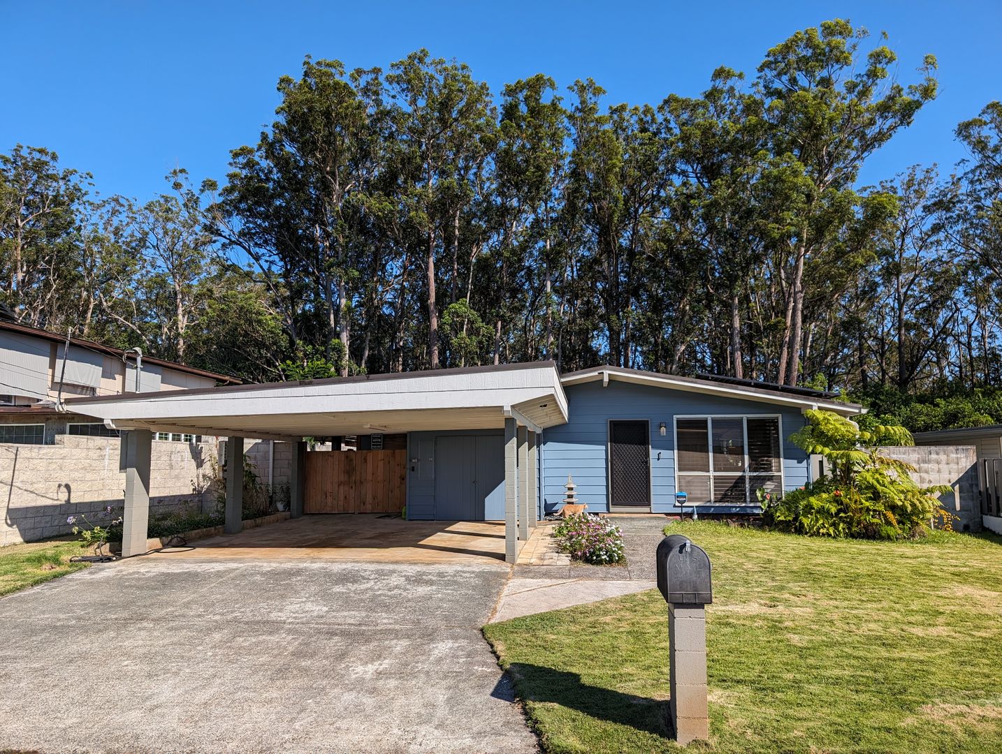 Wahiawa House: 2567 California Ave.